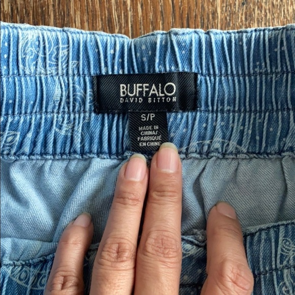 Buffalo Shorts - Picture 2 of 2